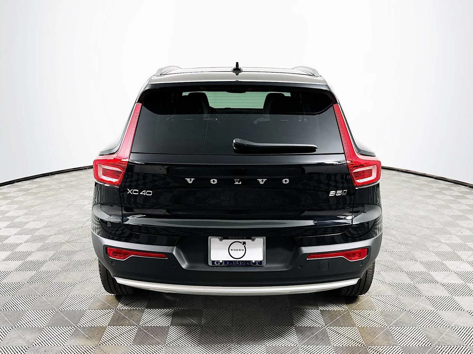 2025 Volvo XC40 Plus - Photo 6