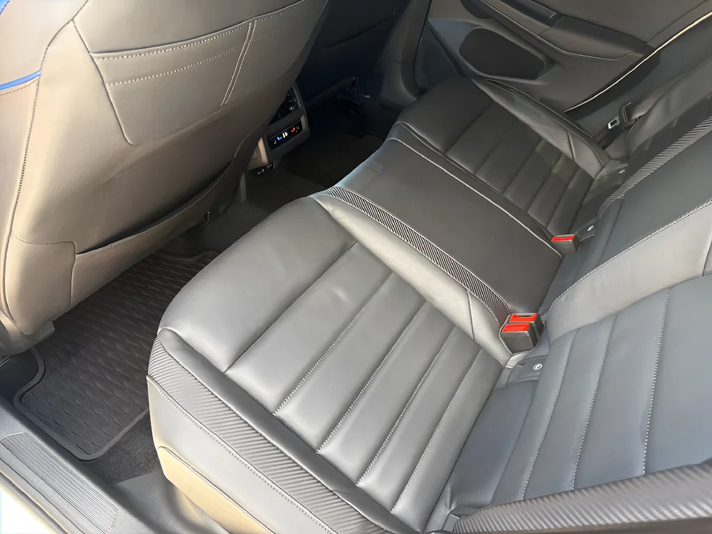 Used 2022  Volkswagen 2.0T image 39