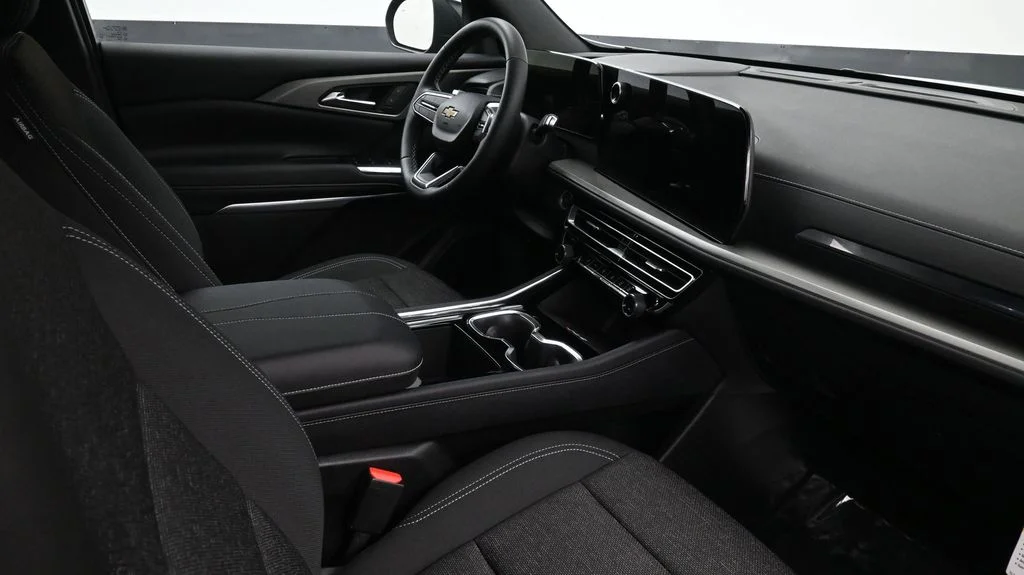 Used 2025 Gray Chevrolet LT image 11