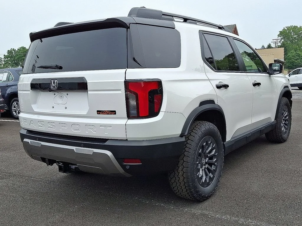 New 2026 Platinum White Pearl Honda TrailSport image 4