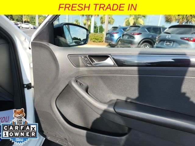 Used 2018 White Volkswagen 1.8T SE Sport image 22