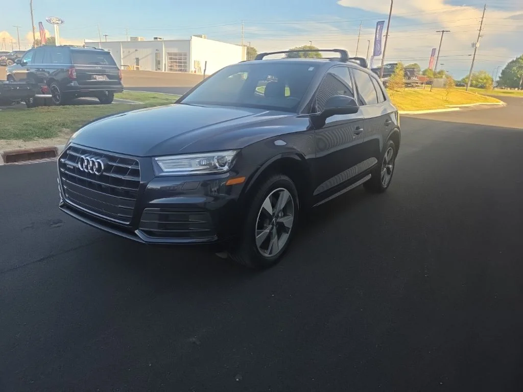 Used 2020 Blue Audi Premium image 3