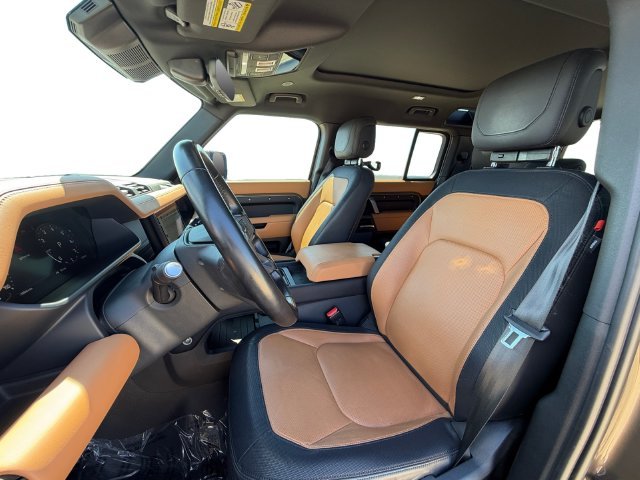Used 2023 Gondwana Stone Metallic Land Rover X-Dynamic SE image 10