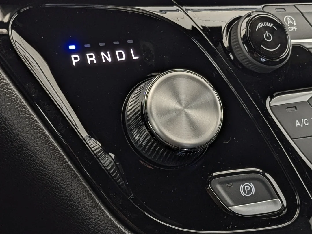 New 2027 Black Chrysler Select - - AWD - 3.6L Pentastar V6 - Adaptive Cruise Control - Blind Spot Monitor & More! image 20