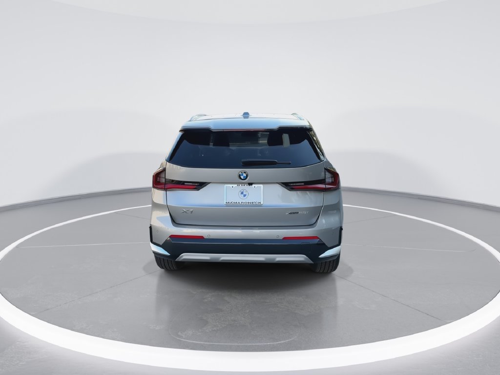 New 2027 Silver Metallic BMW xDrive28i image 7