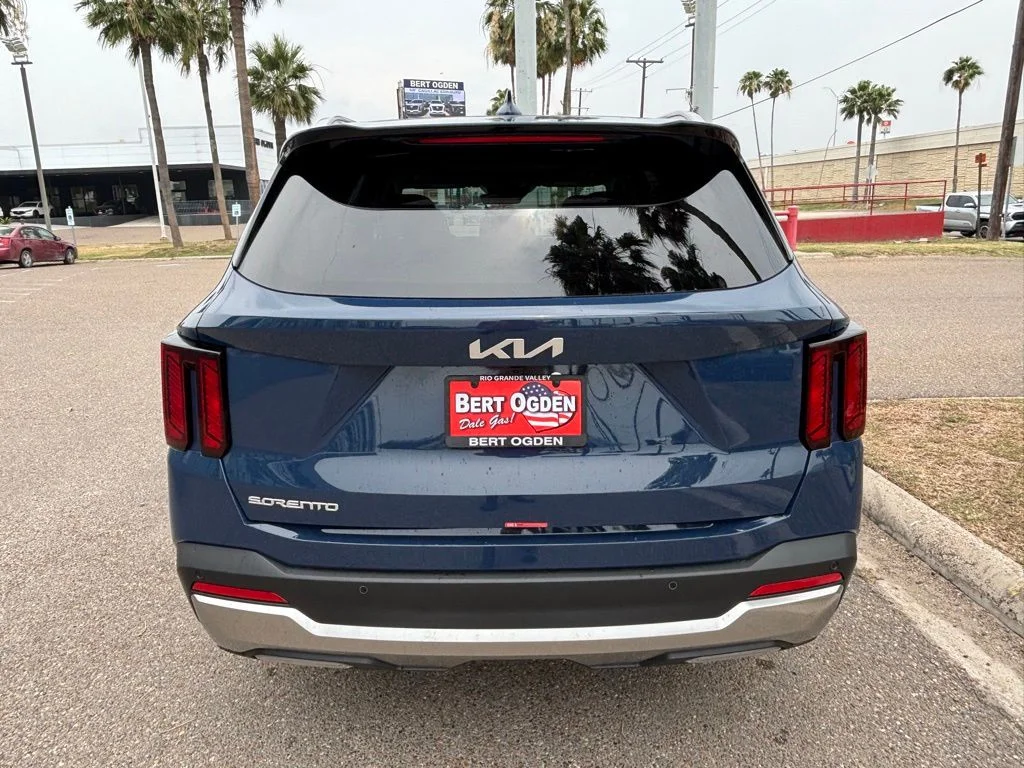 2025 Kia Sorento S - Photo 6