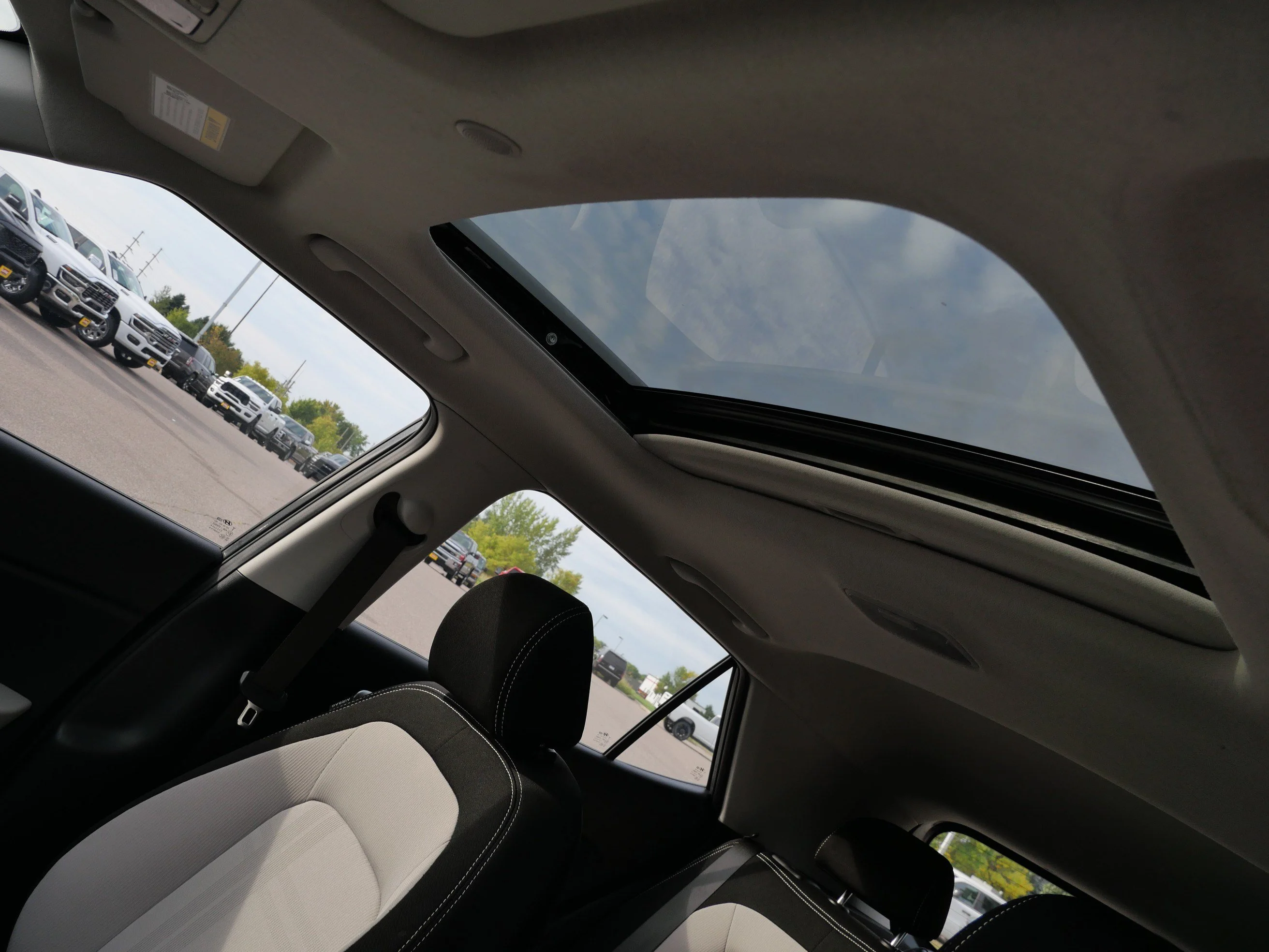 2025 Hyundai Venue SEL - Photo 19