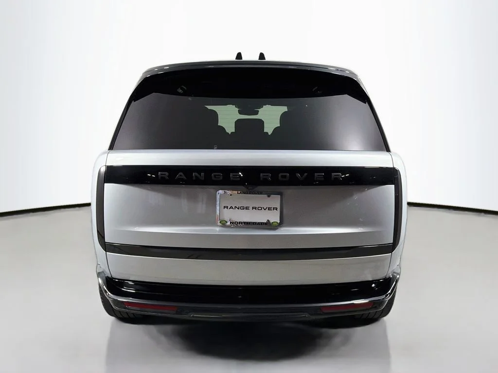 Used 2025 Silver Land Rover SE image 6