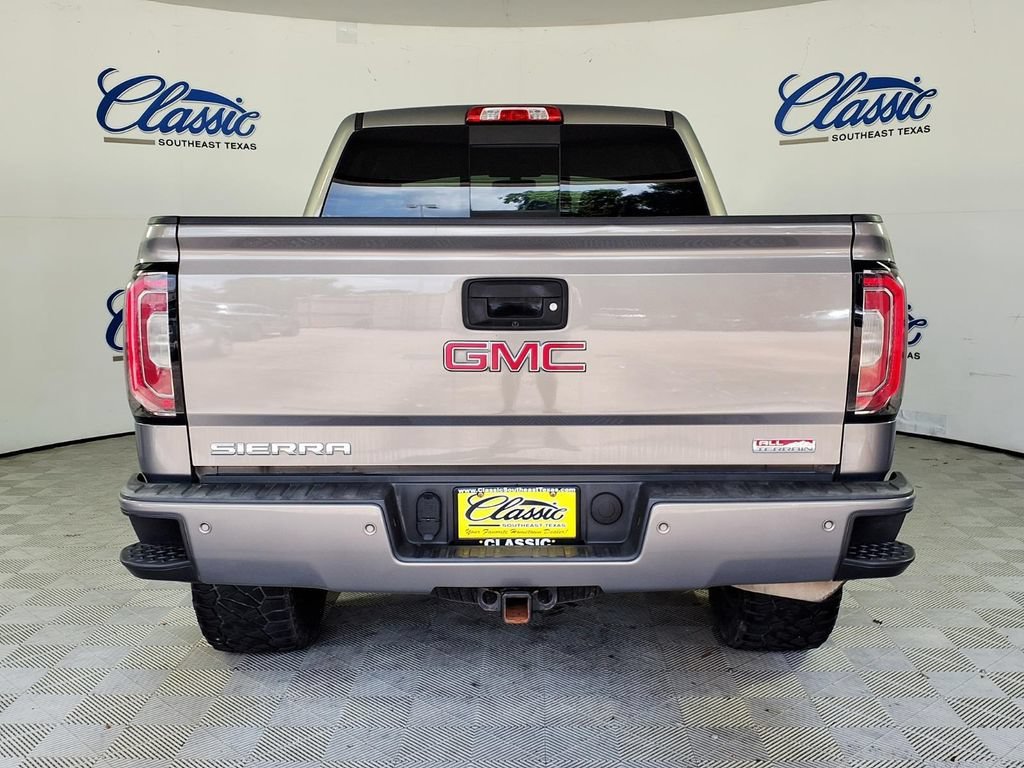 Used 2017 PEPPERDUST METALLIC GMC SLT image 4