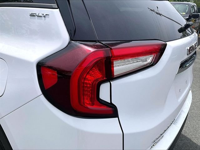 Used 2024 White GMC SLT image 32