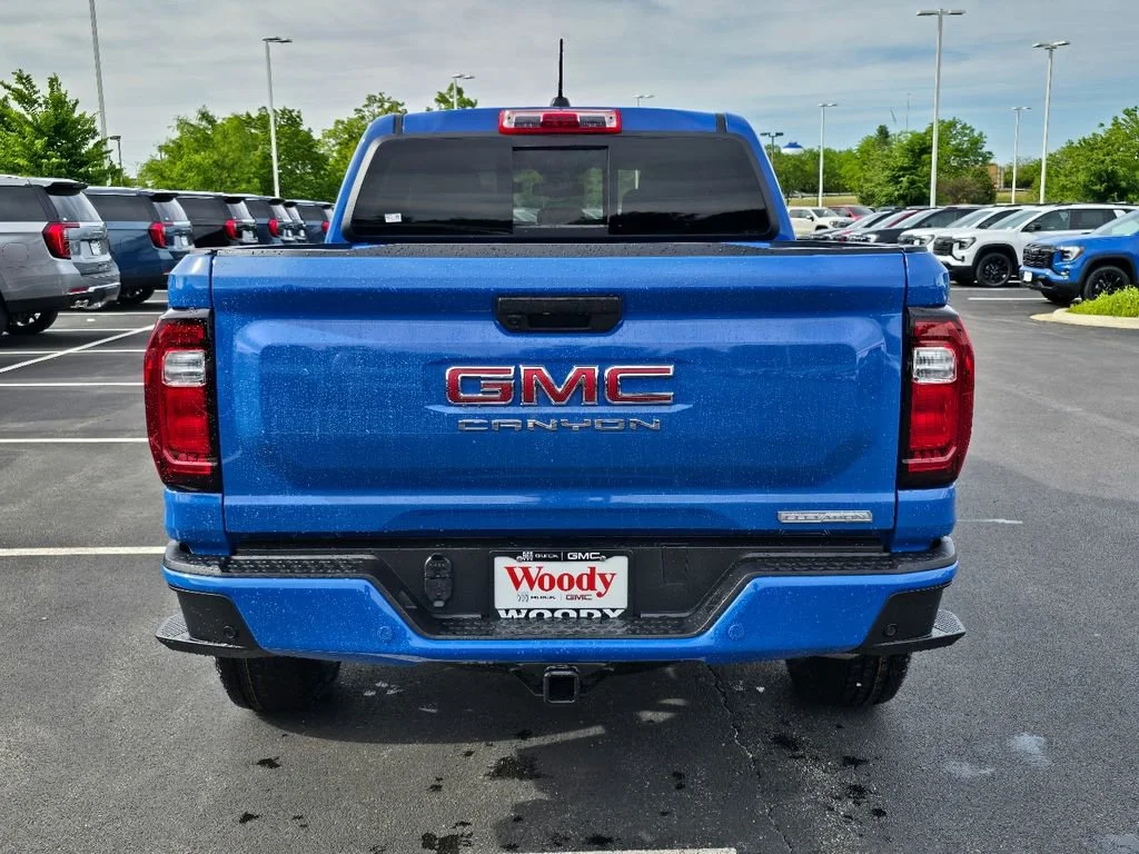 New 2026 Rapids Metallic GMC Elevation image 9