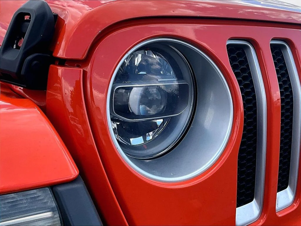 Used 2018 Orange Jeep Unlimited Sahara image 28