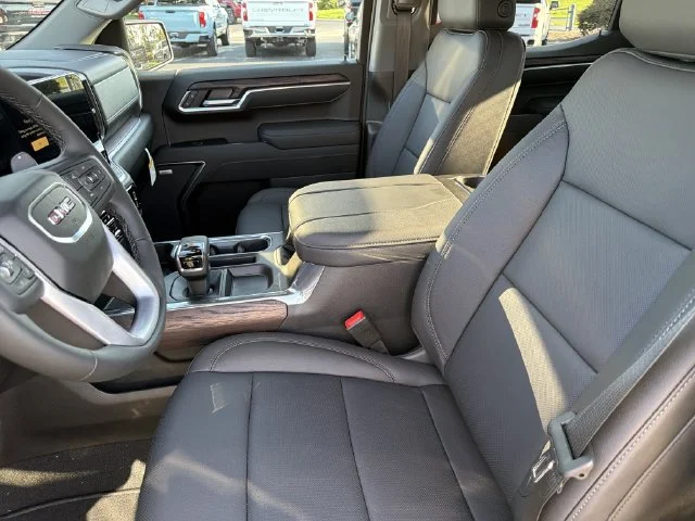 New 2026 Onyx Black GMC SLT image 19