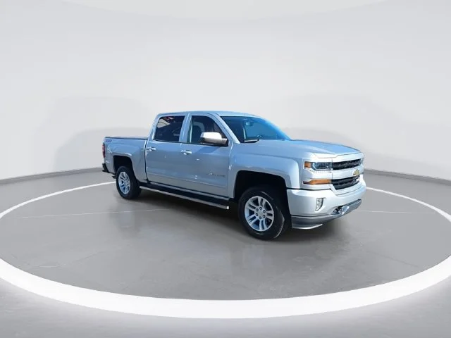 Used 2018 Silver Chevrolet LT image 2