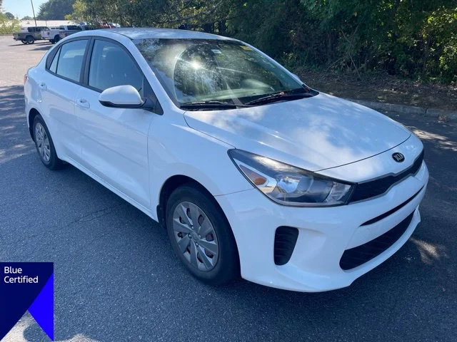 Used 2020 White Kia LX image 7