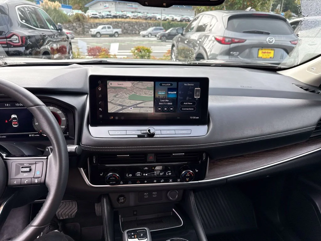 Used 2024 Super Black Nissan Platinum image 21