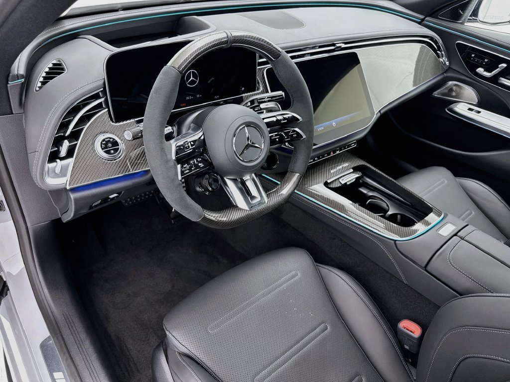 New 2027 MANUFAKTUR Alpine Grey Mercedes-Benz E 53 AMG® image 9