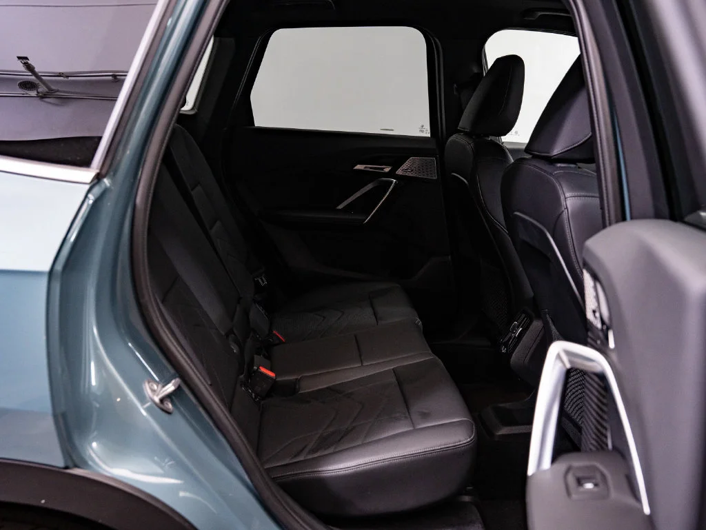 Used 2023 Cape York Green Metallic BMW xDrive28i image 45