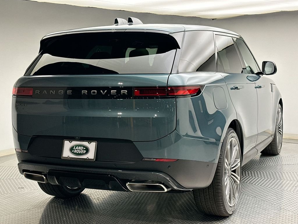 New 2026 Giola Green Land Rover SE image 3