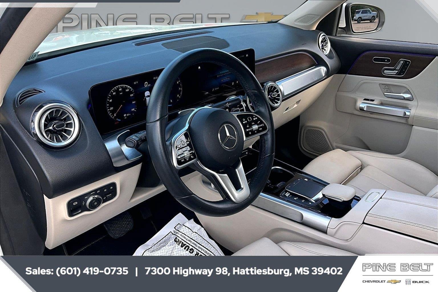 Used 2023 White Mercedes-Benz GLB 250 image 12