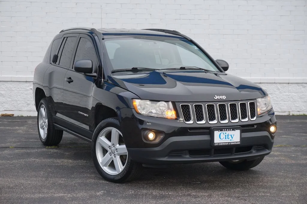 Used 2013 Jeep Compass Limited with VIN 1C4NJCCB7DD276367 for sale in Grayslake, IL
