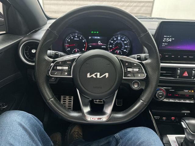 Used 2024 White Kia GT-Line image 12