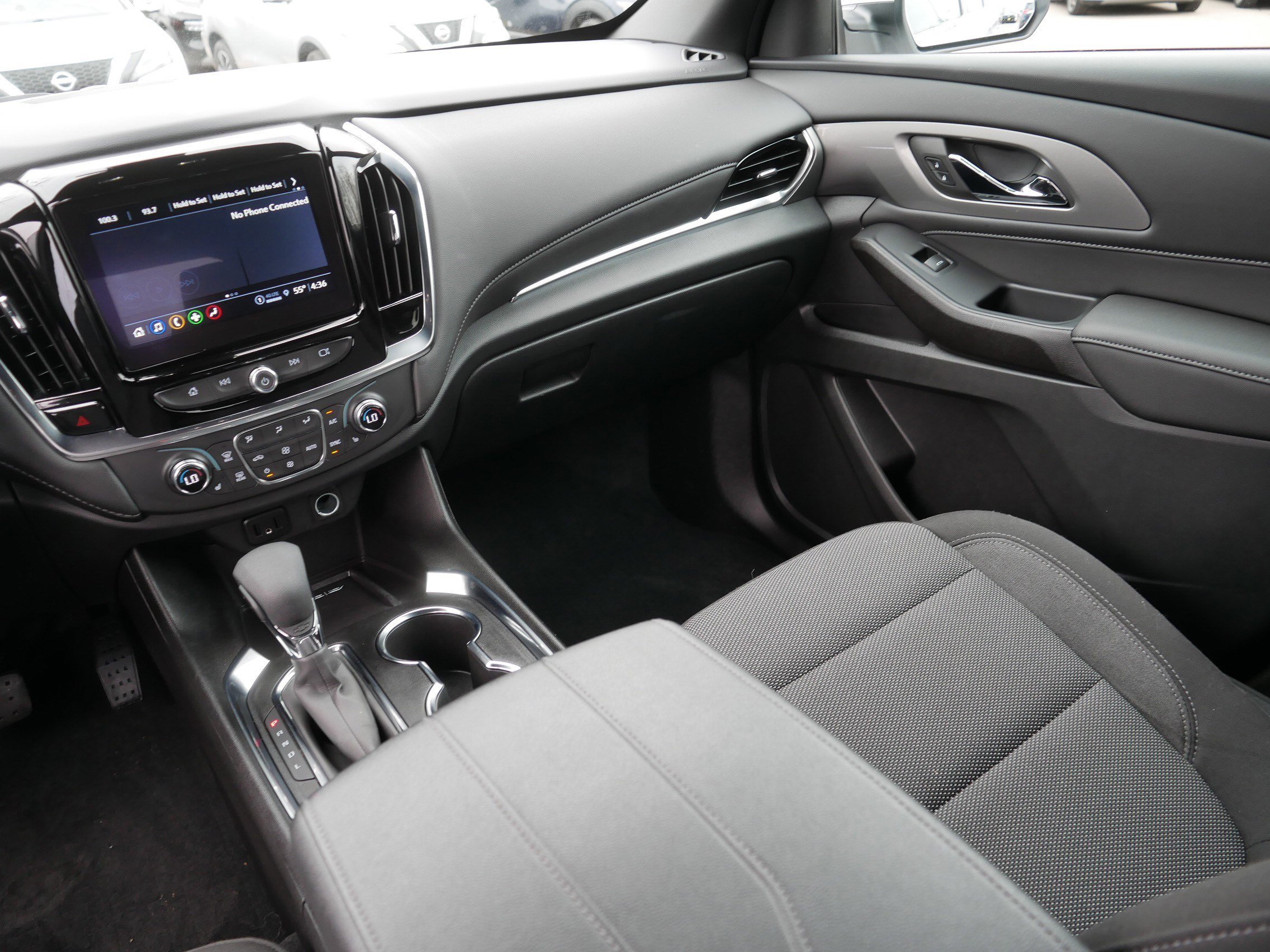 Used 2023 Summit White Chevrolet LT Cloth image 11