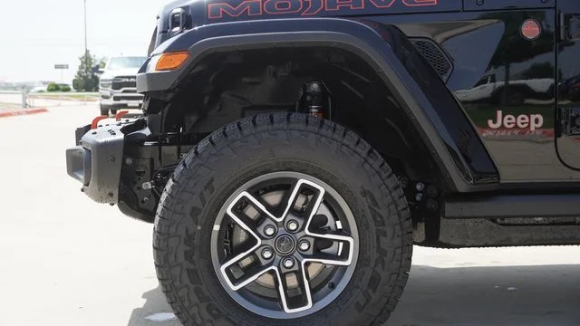 New 2026 Black Clear-Coat Exterior Paint Jeep Mojave X image 5