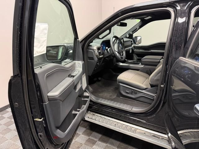 New 2026 Agate Black Metallic Ford XLT image 14