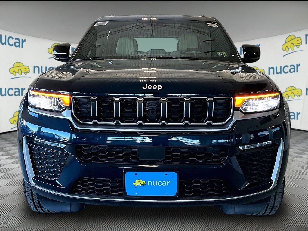 New 2027 Fathom Blue Pearl-Coat Paint Jeep Limited image 2