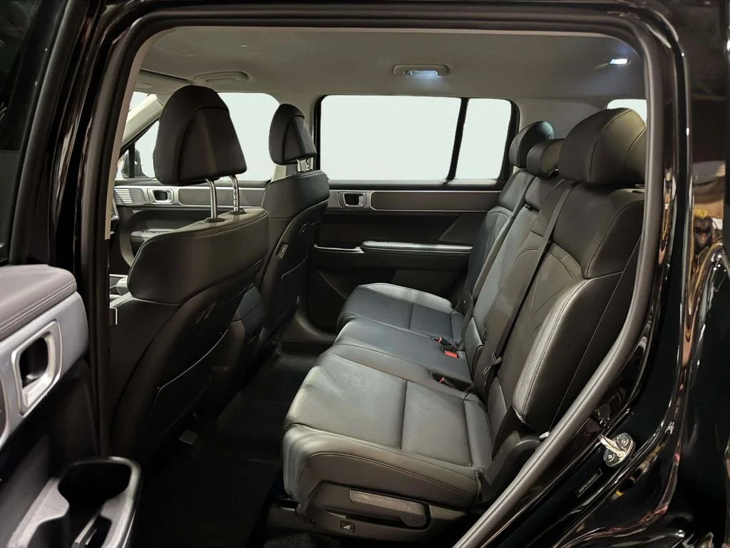 Used 2024 Phantom Black Hyundai SEL image 23