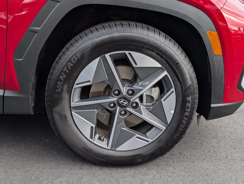 Used 2025 Red Hyundai SEL image 8