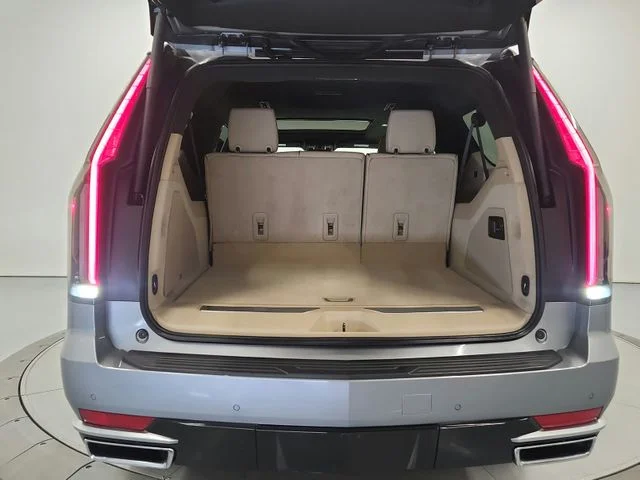 Used 2023 Silver Cadillac Premium image 32