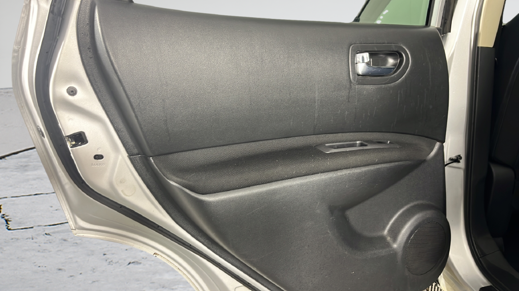 2013 Nissan Rogue S - Photo 17