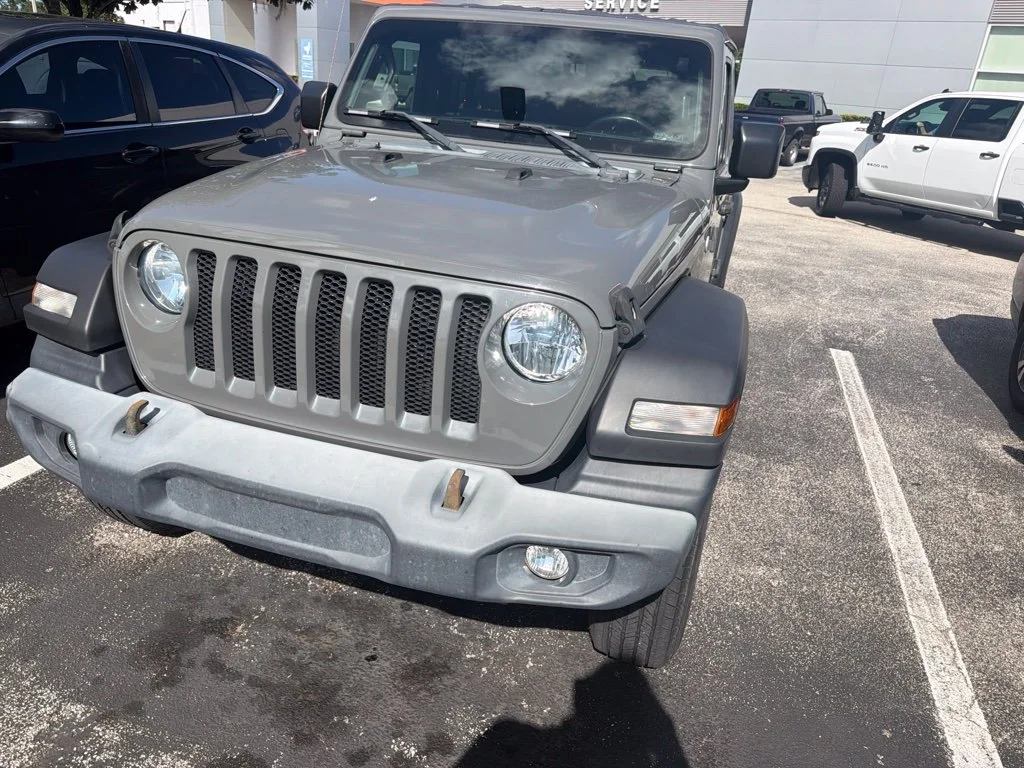 Used 2020 Gray Jeep Unlimited Sport S image 18