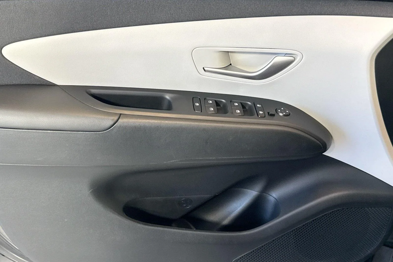 Used 2023 Phantom Black Hyundai SEL image 16