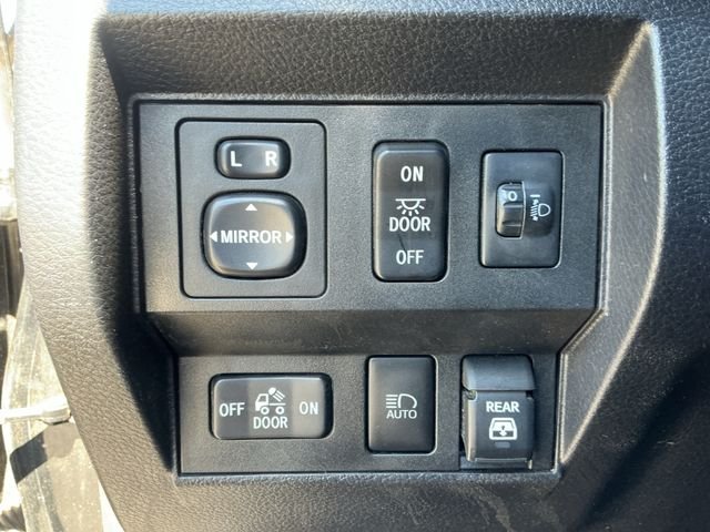 Used 2020 Black Toyota SR5 image 29