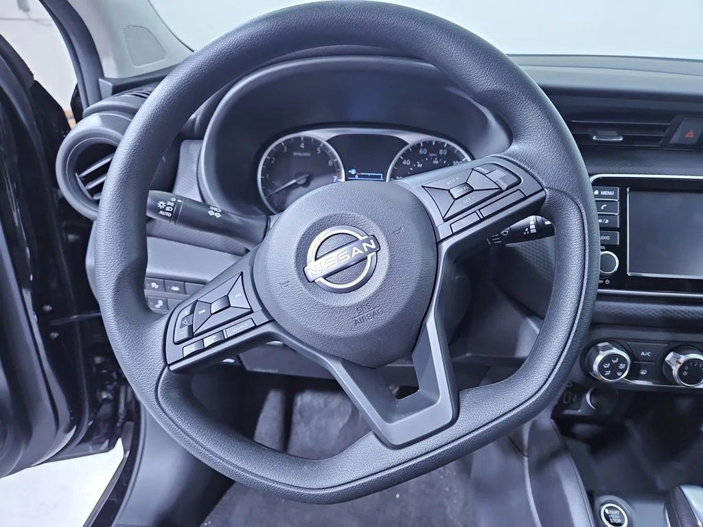 2025 Nissan KICKS PLAY Base - Photo 15