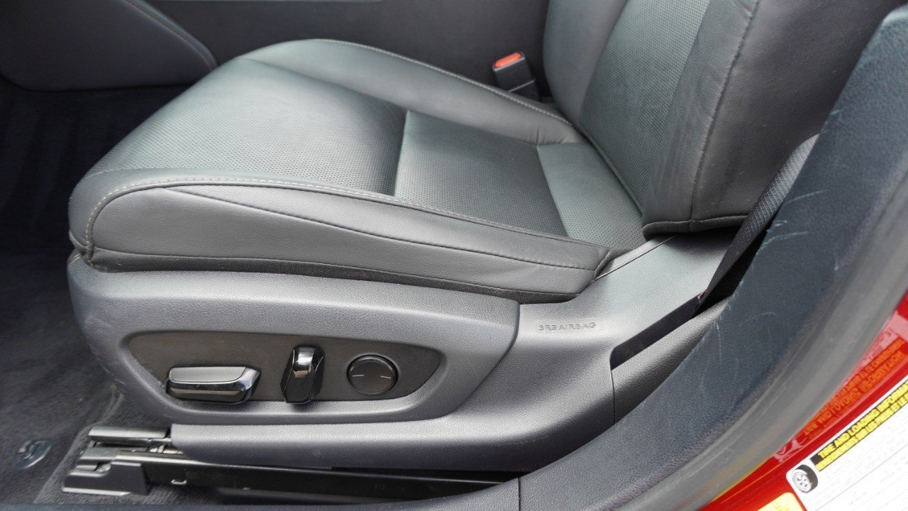 Used 2022 Red Lexus ES 350 image 22