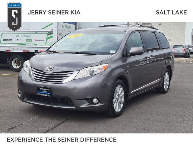 2017 Toyota Sienna XLE