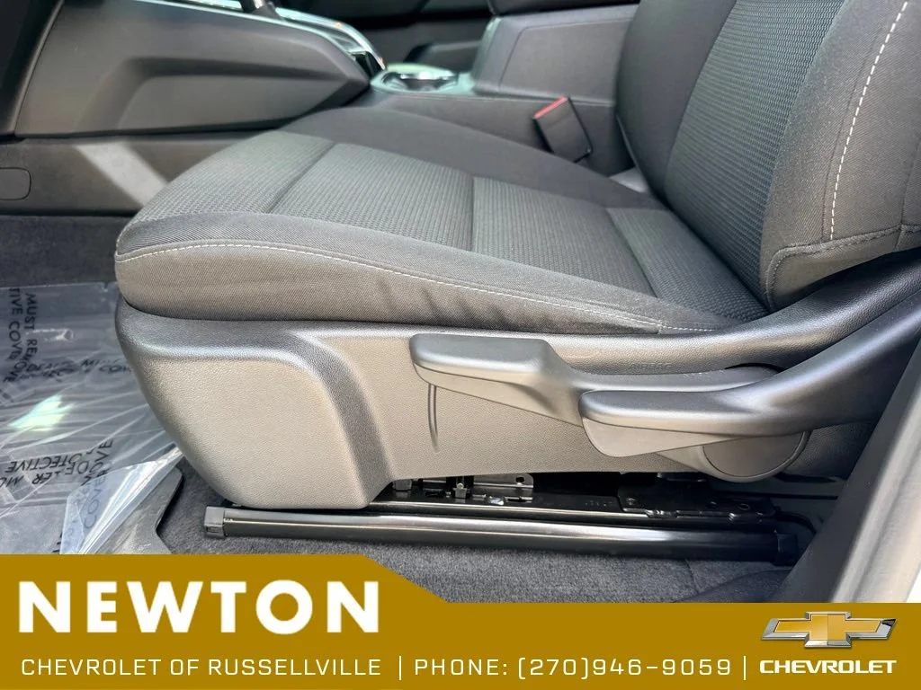 Used 2024 Summit White GMC Elevation image 16