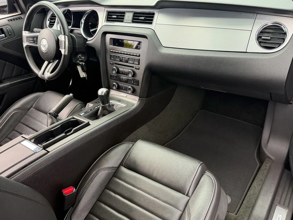 Used 2014 Black Ford GT Premium image 14