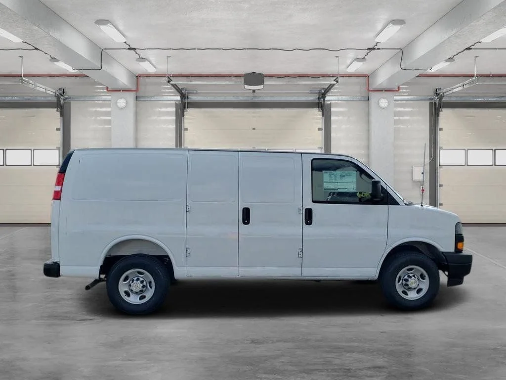 2025 Chevrolet Express Cargo Work Van - Photo 8