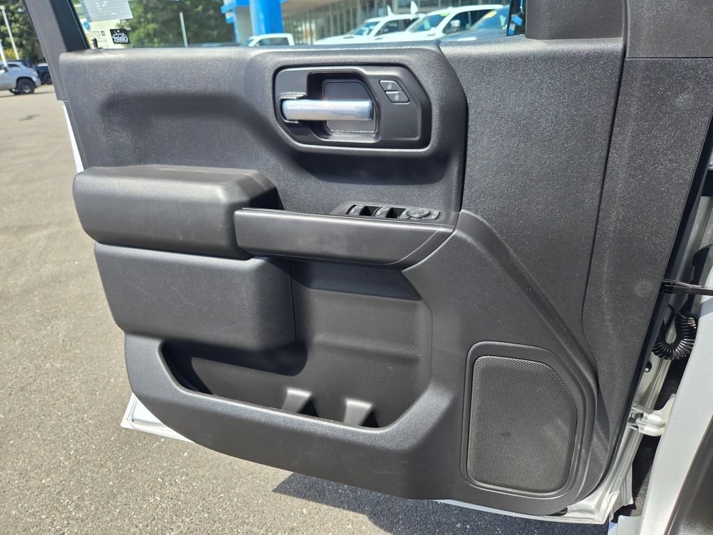Used 2021 Silver Chevrolet Custom image 13