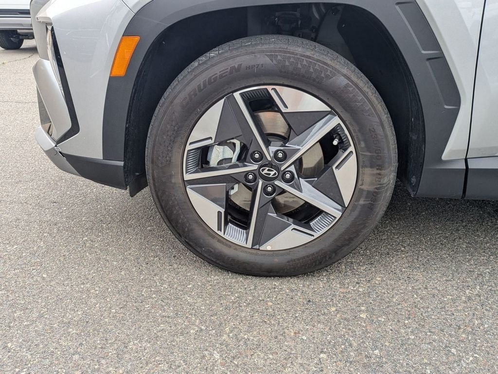 Certified Used 2025 Silver Hyundai SEL image 10