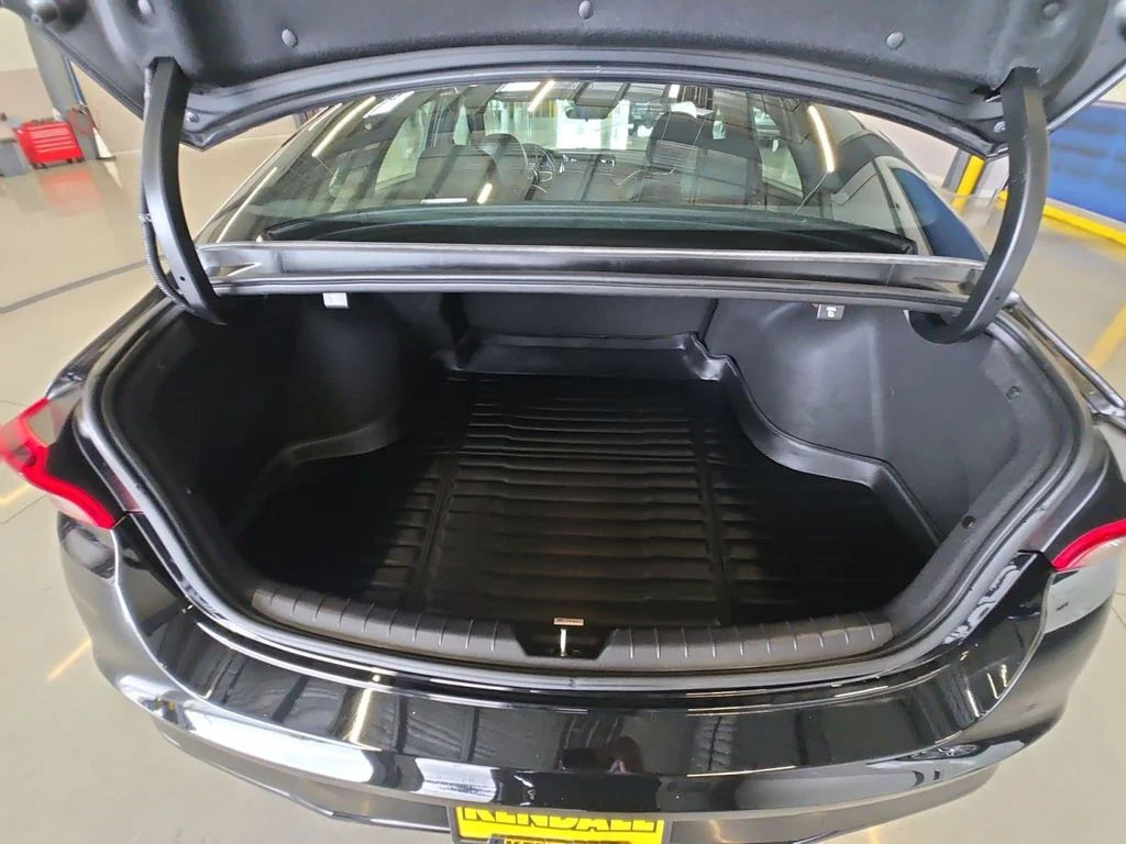Used 2022 Black Kia GT-Line image 29