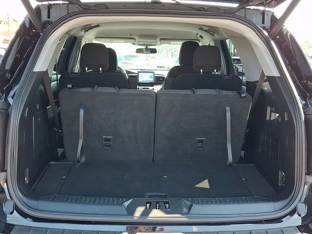 Used 2021 Black Ford XLT image 31