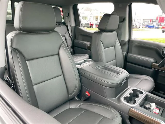 Used 2020 Silver Ice Metallic Chevrolet LT Trail Boss image 28