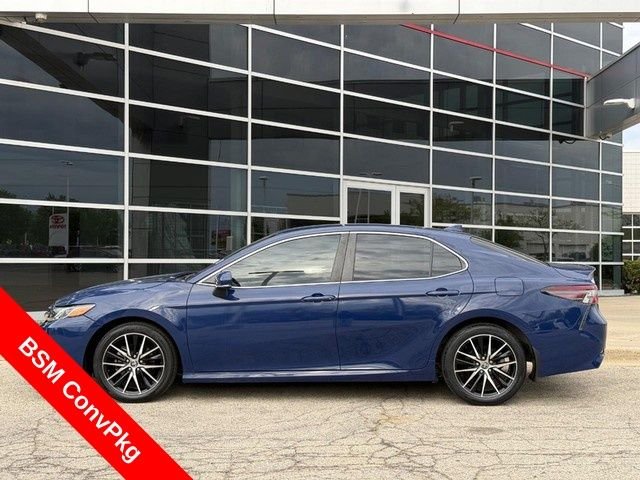 Used 2023 Blue Toyota SE image 5