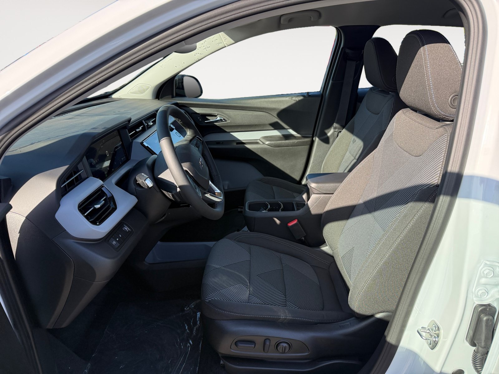 2027 Chevrolet Bolt LT - Photo 10
